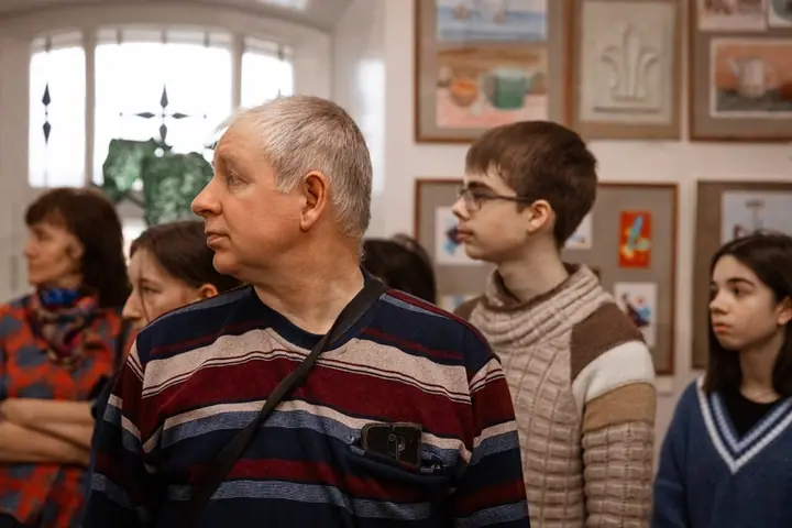 Выставка школы в доме Цыплаковых. «Достучаться до сердец» — Публикация в газете «Козельск» — фото 14