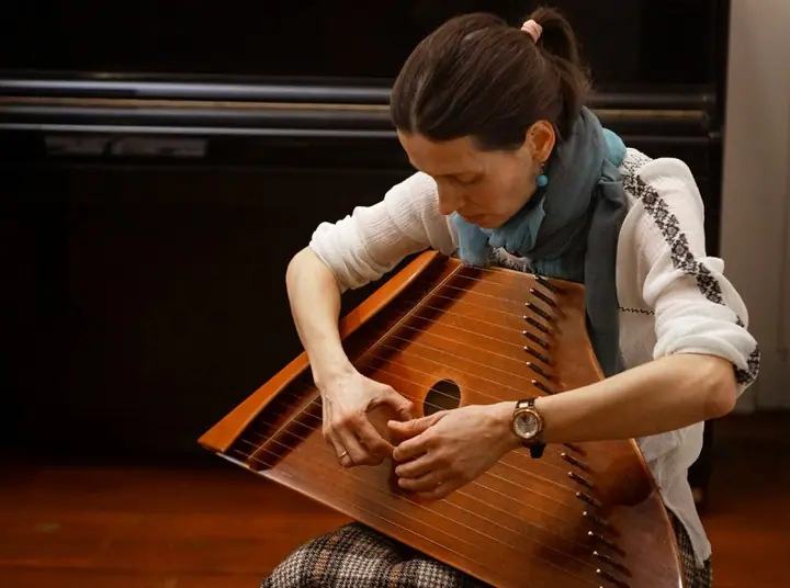 Выставка школы в доме Цыплаковых. «Достучаться до сердец» — Публикация в газете «Козельск» — фото 22