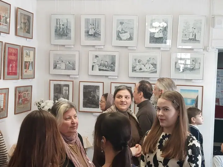 Открытие Четвёртой отчётной выставки «Художественных мастерских — студии имени игумена Илариона города Козельск» в МКЦ «Дом Цыплаковых» — фото 18