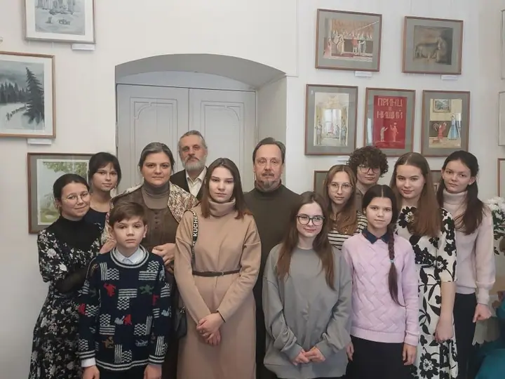 Открытие Четвёртой отчётной выставки «Художественных мастерских — студии имени игумена Илариона города Козельск» в МКЦ «Дом Цыплаковых» — фото 1