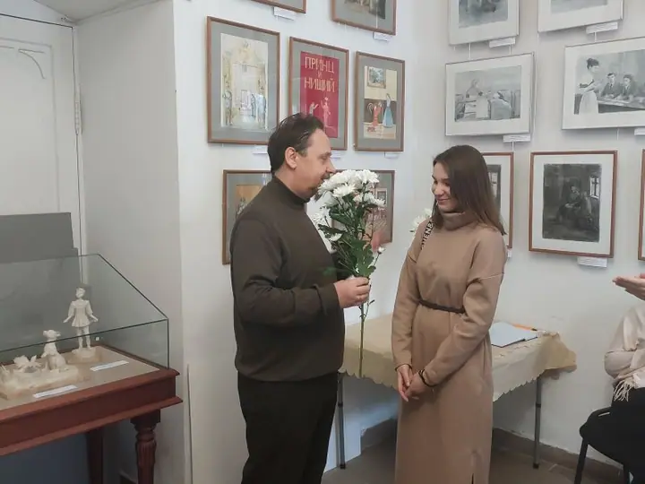 Открытие Четвёртой отчётной выставки «Художественных мастерских — студии имени игумена Илариона города Козельск» в МКЦ «Дом Цыплаковых» — фото 6