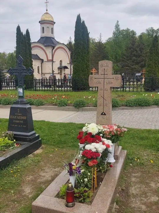 День памяти преподобного Нектария Оптинского и день Рождения игумена Илариона (Ермолаева) — фото 1