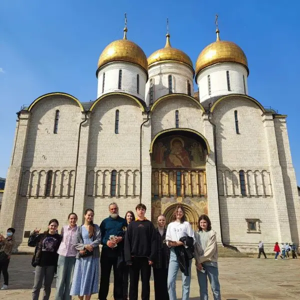 23 апреля учащиеся 2 класса посетили Кремль в Москве, а 4 и 5 классы — Третьяковскую галерею — фото 2