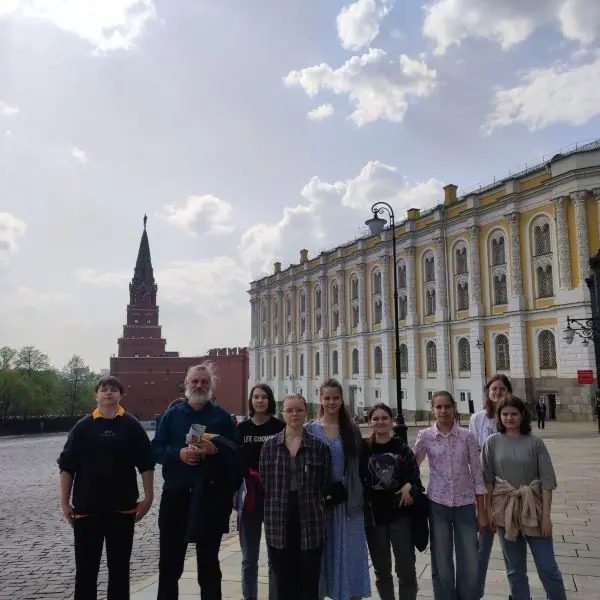 23 апреля учащиеся 2 класса посетили Кремль в Москве, а 4 и 5 классы — Третьяковскую галерею — фото 5