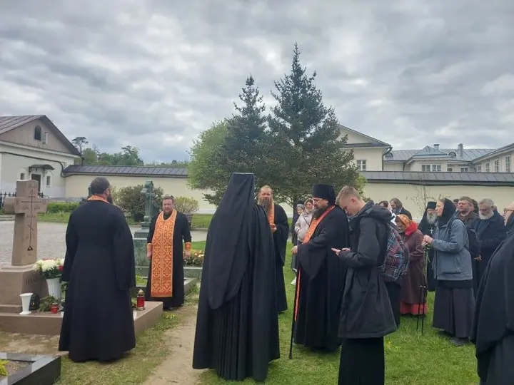 День памяти преподобного Нектария Оптинского и день Рождения игумена Илариона (Ермолаева) — фото 5