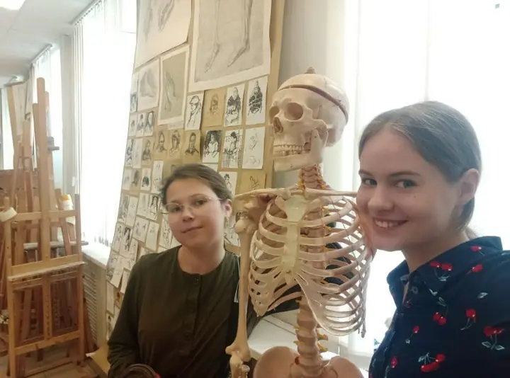 Посещение ученицами 5 класса с педагогом ПСТГУ кафедры монументального искусства — фото 8
