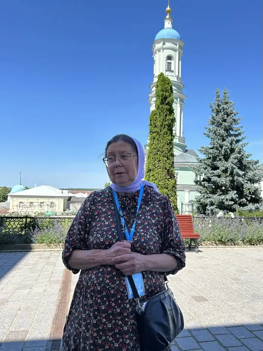 Экскурсия по обители и в келью преподобного Амвросия Оптинского на пленэре — фото 6